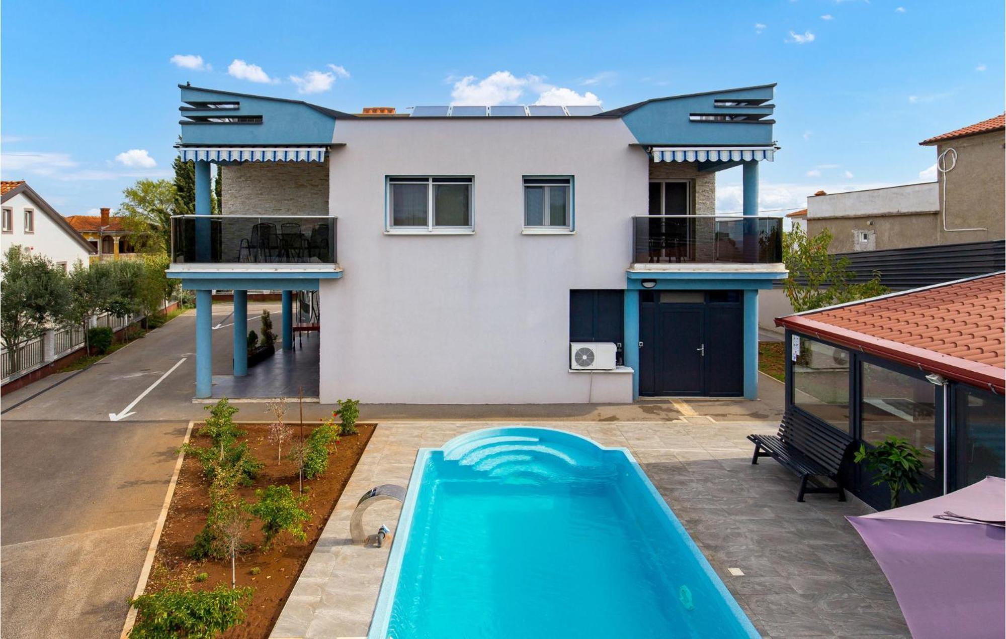 1 Bedroom Beautiful Apartment In Vrh Vrh  ภายนอก รูปภาพ